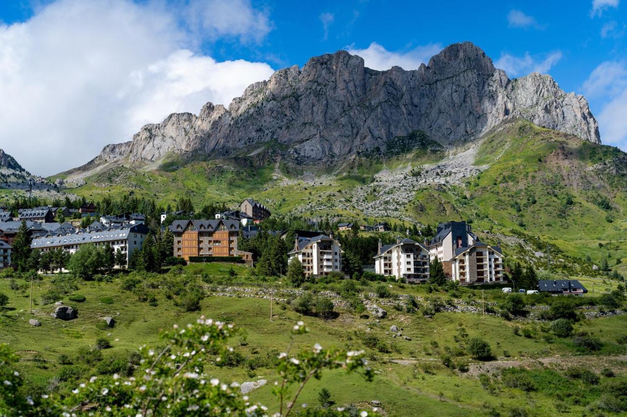 Snoe Hotel Formigal Exterior foto